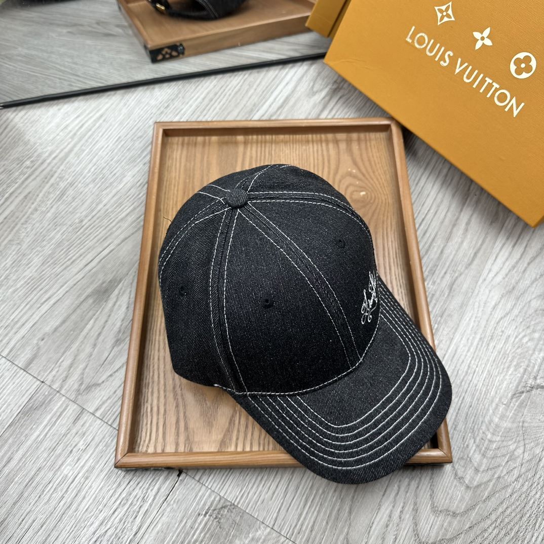 Louis Vuitton Caps